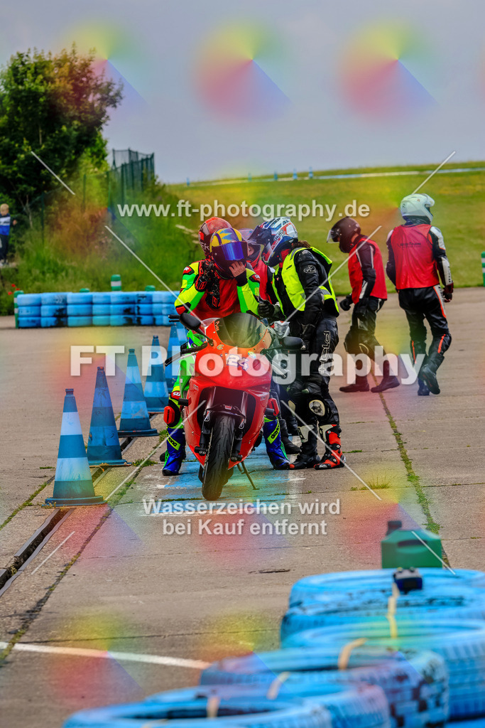 MotoTeam-9622 | Hier findet Ihr Bilder von Touristenfahrten auf der Nürburgring Nordschleife oder von anderen Veranstaltungen die ich besucht habe. Viel Spass beim Durch Schauen 