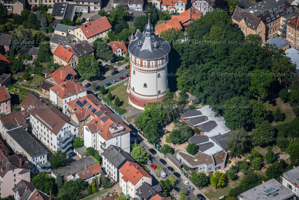 4035539 | BRAUNSCHWEIG 31.07.2020 Bauwerk des Industriedenkmales Wasserturm BS|ENERGY an der Hochstraße - Giersbergstraße in Braunschweig im Bundesland Niedersachsen, Deutschland. Weiterführende Informationen bei: BS|ENERGY Braunschweiger Versorgungs-AG &amp; Co.KG. // Building of industrial monument water tower BS|ENERGY in Brunswick in the state Lower Saxony, Germany. Further information at: BS|ENERGY Braunschweiger Versorgungs-AG &amp; Co.KG. Foto: Gerhard Launer