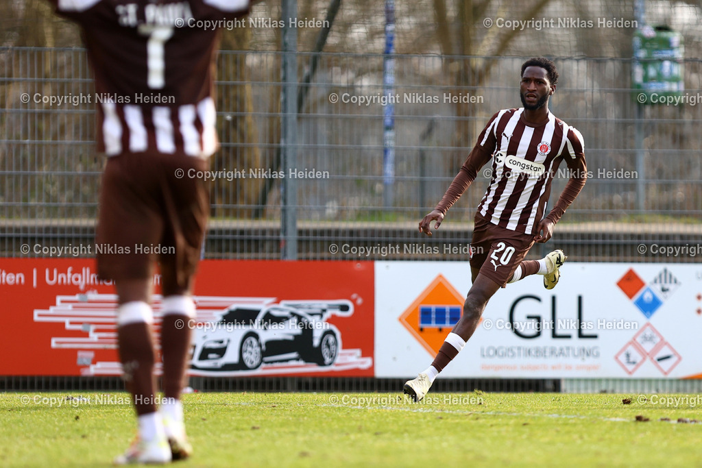 NH_FCEiintrachtNorderstedt_FCStPauliU23_RegionalligaNord_08032026 | #20 Isma Baraze Adam (FC St. Pauli U23) bejubelt seinen Treffer zum 2:2.Fußball I Herren I Regionalliga Nord I Saison 2025-2026 I 25. Spieltag I FC Eintracht Norderstedt - FC St. Pauli I 08.03.2026 I Edmund-Plambeck-Stadion