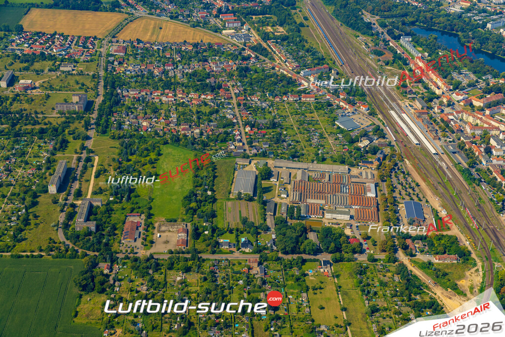 Luftaufnahme Roxe Stendal - Die Luftaufnahme wurde 2025 vom UL-Flugzeug heraus erstellt ( ohne Drohne ) - Hochauflösende Luftaufnahme - für professionelle Ausdrucke geeignet. Die Geschenkidee !Mit Lizenz und Bildrechte bestellbar