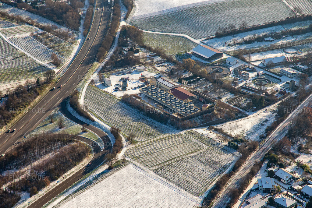 Gehothermiekraftwerk Vulcan im Winter bei Schnee | Luftbild: Gehothermiekraftwerk Vulcan im Winter bei Schnee in Insheim im Bundesland Rheinland-Pfalz in Deutschland. Foto: IMG_135578.jpg vom 16.12.2022 durch ©2025 Werner Riehm fly-foto.de/copyright - Realisiert mit Pictrs.com