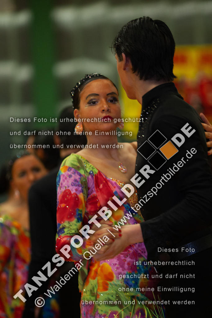 20090124-10718 | Hier finden Sie Tanz Bilder vom Latein und Standard Formationen tanzen. Sportbilder vom Tanzsport. Schöne Fotos und von Weltmeisterschaft, Europameisterschaft, Bundesliga, Regionalliga, Oberliga und Landesliga sowie von GOC Stuttgart, DanceComp, WM Bremen