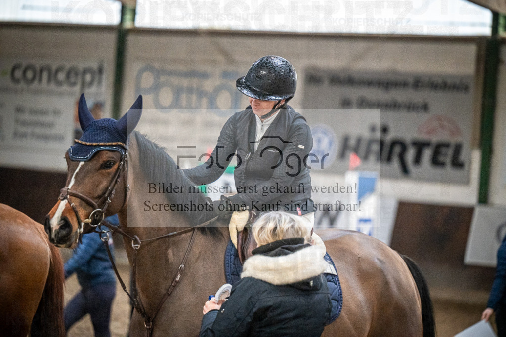 DOS_0011 | Entdecke hochwertige Reitturnierfotos von Foto Oger. Professionell, emotional und authentisch – jetzt Lieblingsmomente im Shop bestellen.Deutschlandweite Turnierfotografie. - Realisiert mit Pictrs.com