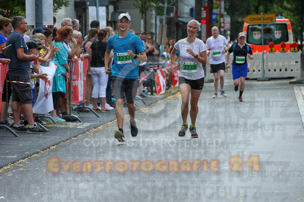220625_1659_EX1_5695 | Sportfotografie im Rhein-Sieg Kreis, Köln, Bonn, NRW, Rheinland Pfalz, Hessen, etc. Unser Tätigkeitsfeld umfasst den Laufsport vom Volkslauf über den Marathon, Duathlon, Triathon bis zum Ultralauf wie Kölnpfad Ultra oder Schindertrail.