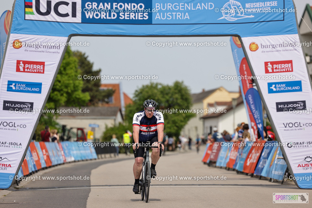 VJ__9296 | Neusiedlersee Radmarathon 2026@sportshot_your_pictrs #yourpictures#roadtowm2029 #nrm #neusiedlerseeradmarathon #neusiedlersee #neusiedlerseetourismus #burgenland #mörbisch #nrm26 #burgenlandtourismus #voglundco #poweredbyburgenlandtourismus #radsport #rad #marathon #ucigranfondo #visitburgenland #ucigranfondoworldseries