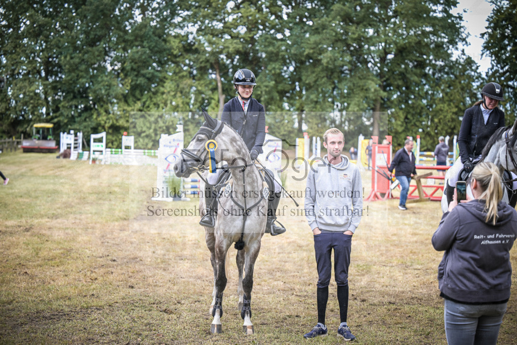DOS_0015 | Entdecke hochwertige Reitturnierfotos von Foto Oger. Professionell, emotional und authentisch – jetzt Lieblingsmomente im Shop bestellen.Deutschlandweite Turnierfotografie. - Realisiert mit Pictrs.com