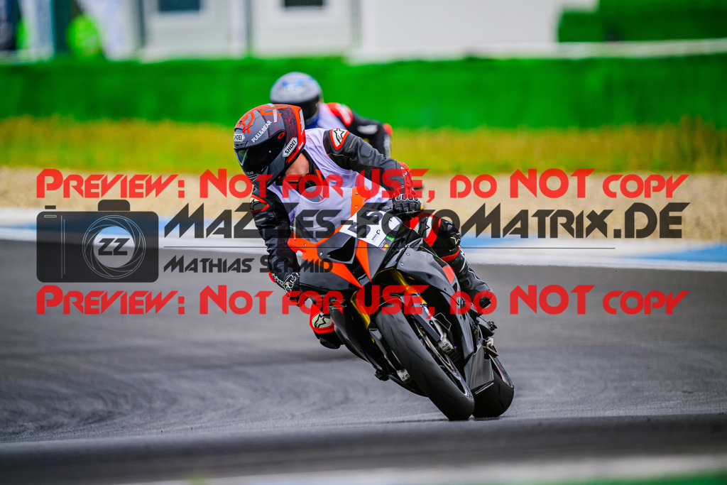 MaZZes_FotoMatrix_240614_6007705_2-379 | INST