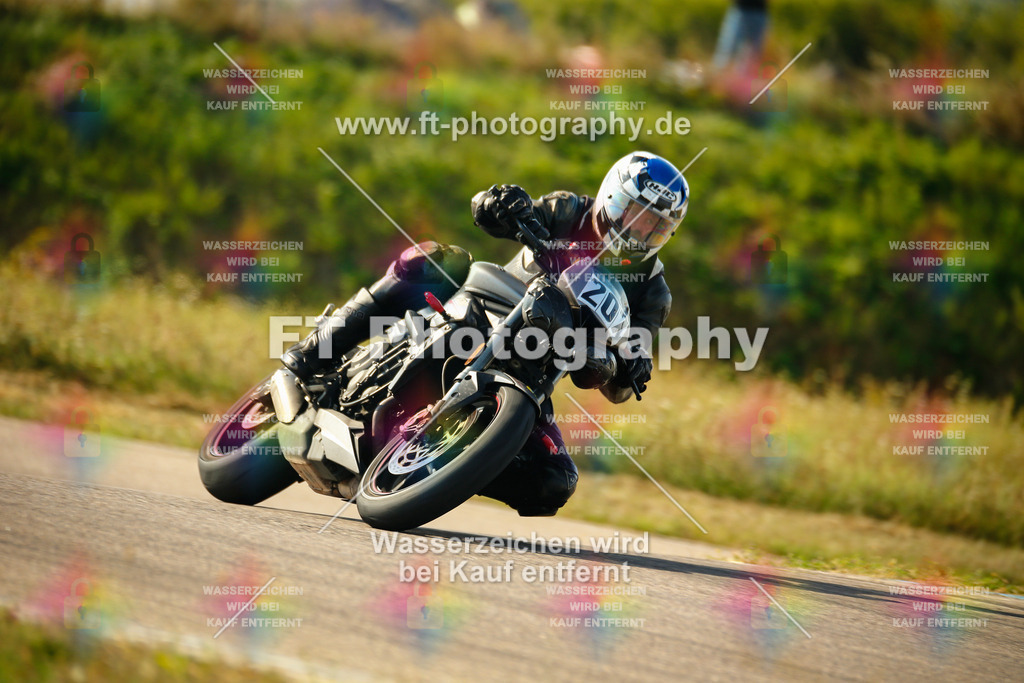 _MOT5929 | Hier findet Ihr Bilder von Touristenfahrten auf der Nürburgring Nordschleife oder von anderen Veranstaltungen die ich besucht habe. Viel Spass beim Durch Schauen 