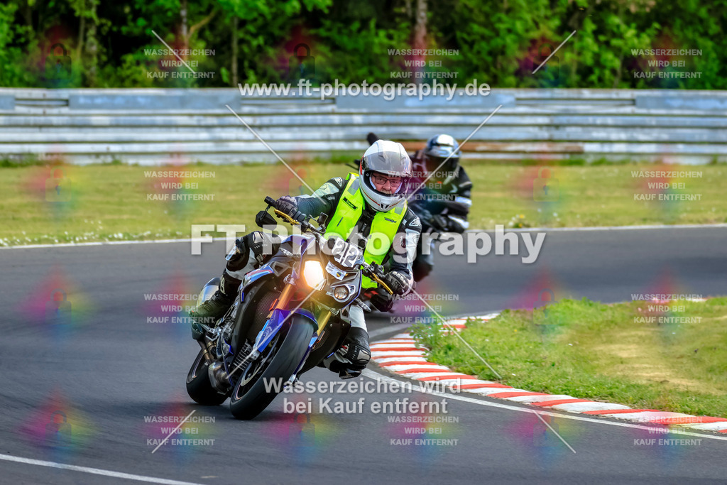 _OTO2500 | Hier findet Ihr Bilder von Touristenfahrten auf der Nürburgring Nordschleife oder von anderen Veranstaltungen die ich besucht habe. Viel Spass beim Durch Schauen 
