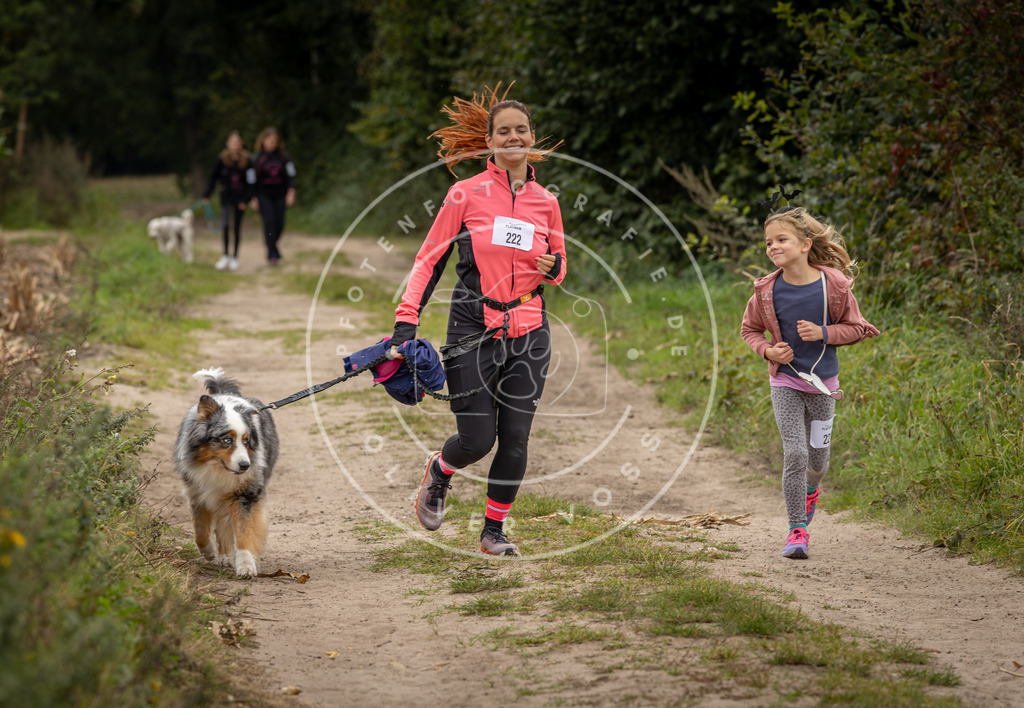 Pfotenfotografie_DV3A7711 | Hundefotografie, Tierfotograf, Pfotenfotografie, Fotoshooting Hund, Hunde Portrait, Hundesport, Hundeportraits, Heideshooting, Hunde, Sportfotograf, Hundefotograf, Turnierhundsport, THS,  - Realisiert mit Pictrs.com