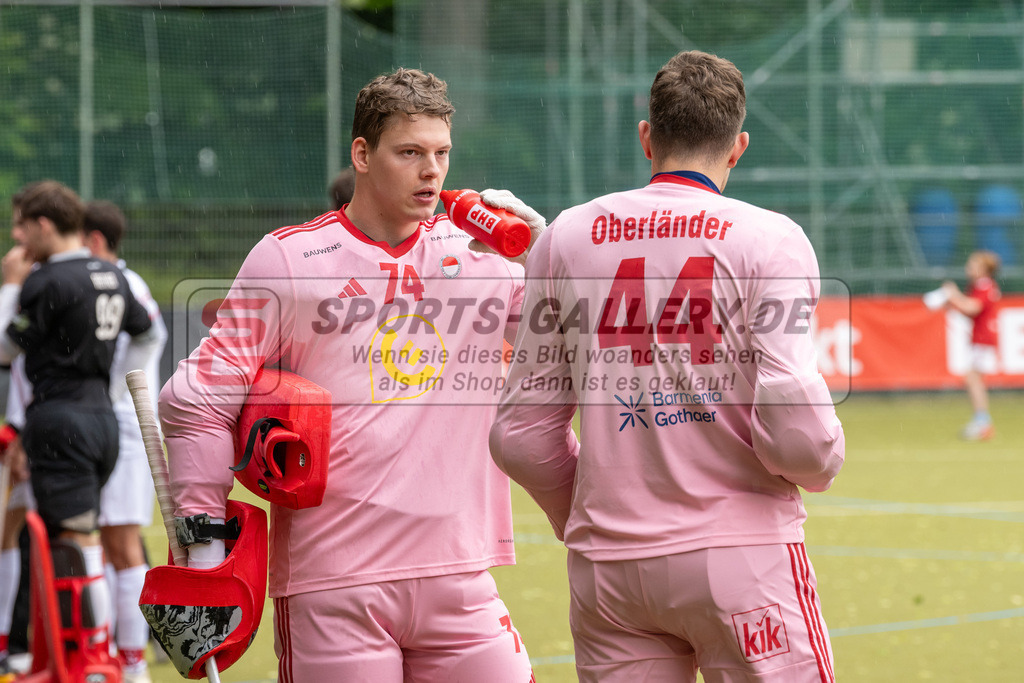 SFE_20250524_0080 | Köln, Deutschland, 24.05.2025:  Hockey 1. Bundesliga Herren Rot-Weiss Köln - Mannheimer THC im KTHC Stadion Rot-Weiss Köln Tennis and Hockey Club am 24.05.2025 in Köln, Deutschland. (Foto von Stephan Fehrmann)Köln, Germany, 24.05.2025: Hockey 1. Bundesliga Herren Rot-Weiss Köln - Mannheimer THC in KTHC Stadion Rot-Weiss Köln Tennis and Hockey Club at 24.05.2025 in Köln, Deutschland. (Foto from Stephan Fehrmann)