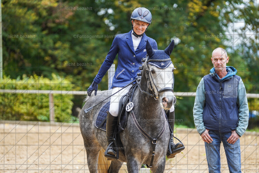 20221009-FAH08855 | Diessen am Ammersee, 2022, Dressur- und Springturnier, Reitsportbilder, Turnierfotografen Bayern, Pferdefotografen, Fotoagentur Herrmann, Turnierbilder