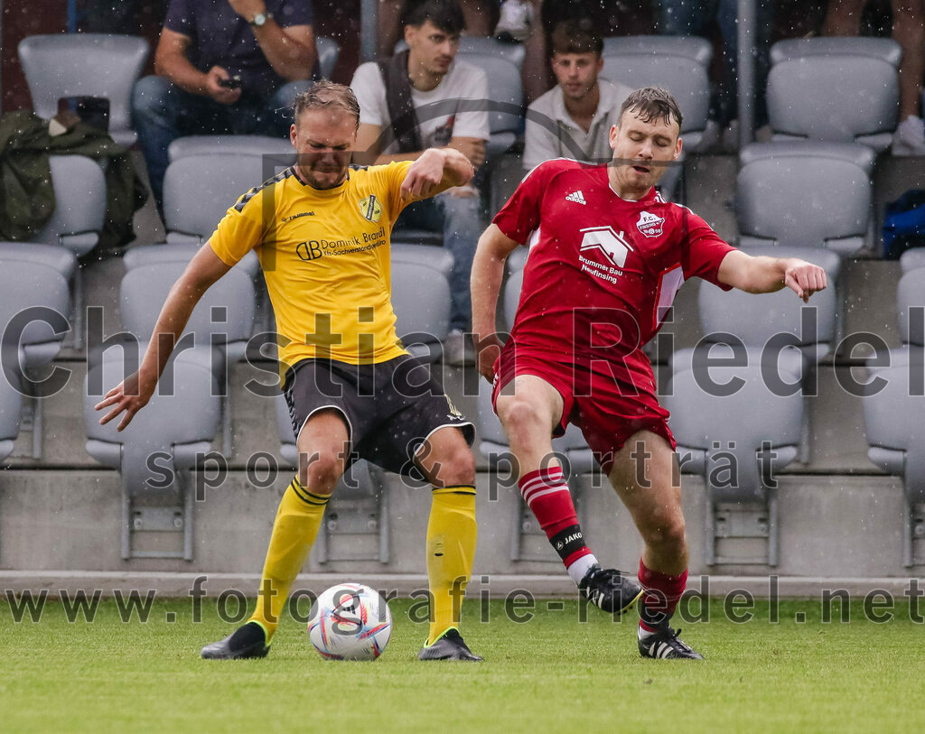 2023-07-29_054_FC_Finsing_gegen_SC_Kirchasch | Finsing, Deutschland, 29.07.2023:
Fußball, Kreisliga 2023 / 2024, 1. Spieltag, FC Finsing gegen SC Kirchasch, Endergebnis: 0:2

Thomas Angermaier (SC Kirchasch, #17), Patrick Forchhammer (FC Finsing, #13)

Foto: Christian Riedel / fotografie-riedel.net