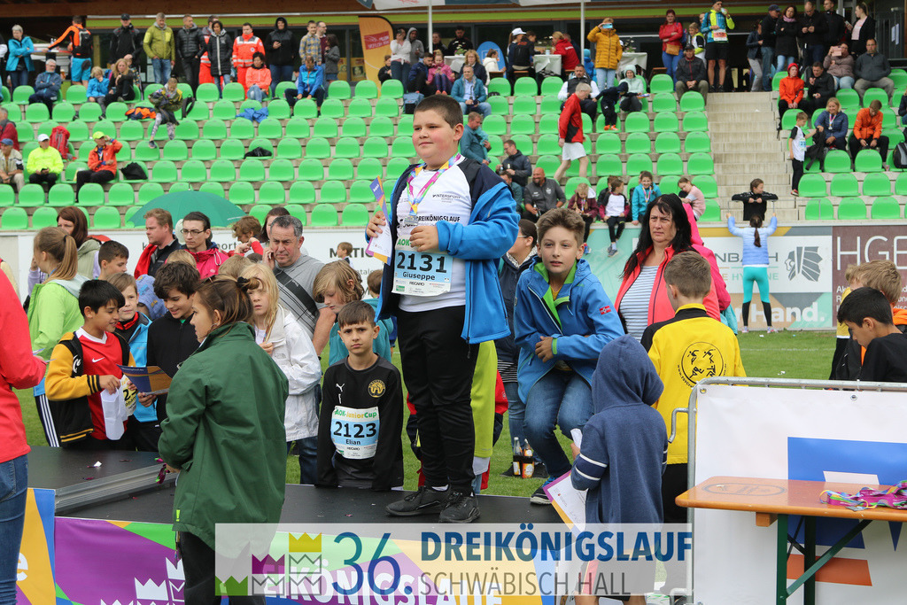 Siegerehrung Optima Sport Park | 3königslauf 2022 Siegerehrung - Realisiert mit Pictrs.com