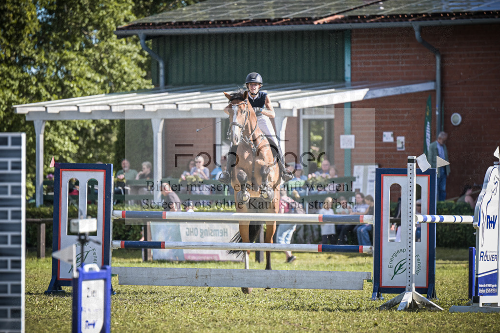 DOS_1259 | Entdecke hochwertige Reitturnierfotos von Foto Oger. Professionell, emotional und authentisch – jetzt Lieblingsmomente im Shop bestellen.Deutschlandweite Turnierfotografie. - Realisiert mit Pictrs.com