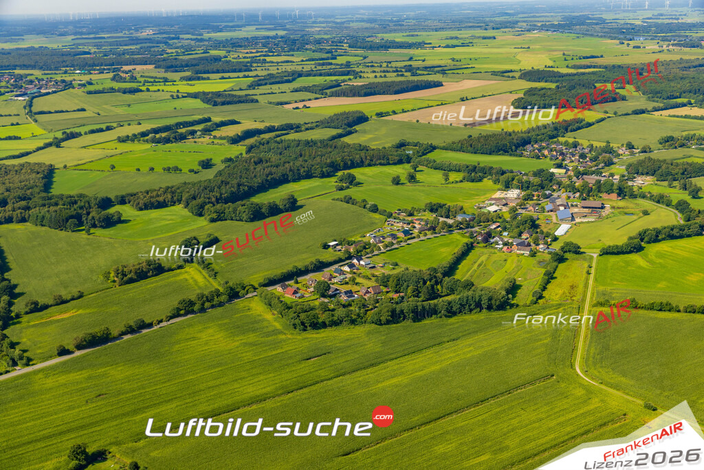 Schrägluftbild  Legan  Hamweddel - Das Luftbild wurde 2025 vom UL-Flugzeug heraus erstellt (ohne Drohne- keine Drohnenaufnahme ) - Hochauflösende Luftaufnahme -Nicht vergleichbar mit Google Maps oder Satelittenbilder- Die Geschenkidee !Mit Lizenz und Bildrechte bestellbar
