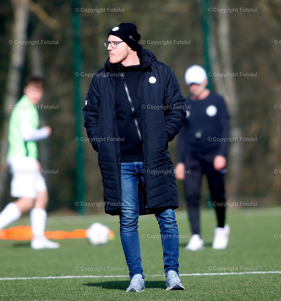 A_LUI_02032024_48 | SPORT,FUSSBALL LT1 OOE LIGA ASKOE OEDT-SV HAIDLMAIR GRUEN WEISS MICHELDORF 02.03.2024 IM BILD: TRAINER FALKO FEICHTL  (MICHELDORF) FOTO:FOTOLUI