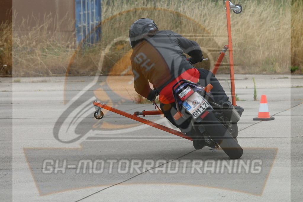 IMG_3210 | gh-motorradtraining-foto.de - Realisiert mit Pictrs.com