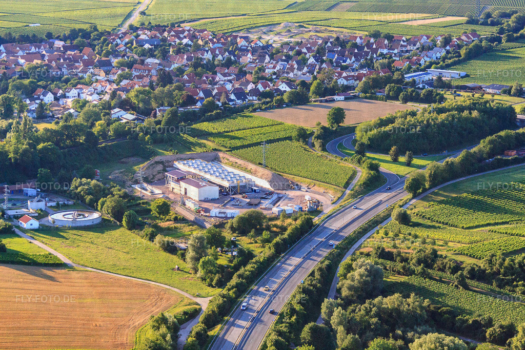 Geothermieanlage der Pfalzwerke geofuture GmbH bei Insheim an der A65 | Luftbild: Geothermieanlage der Pfalzwerke geofuture GmbH bei Insheim an der A65 in Insheim im Bundesland Rheinland-Pfalz in Deutschland. Foto: IMG_51020.jpg vom 22.07.2012 durch Werner Riehm/FLY-FOTO.de - Realisiert mit Pictrs.com