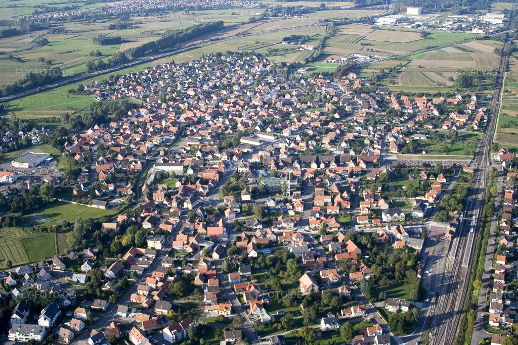 Luftbild: Ortsansicht in Offendorf im Bundesland Bas-Rhin in Frankreich. Foto: IMG_8130.jpg vom 15.09.2007 durch Werner Riehm/FLY-FOTO.de
