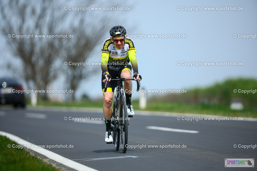 253_TRA56378 | Neusiedlersee Radmarathon 2026@sportshot_your_pictrs #yourpictures#roadtowm2029 #nrm #neusiedlerseeradmarathon #neusiedlersee #neusiedlerseetourismus #burgenland #mörbisch #nrm26 #burgenlandtourismus #voglundco #poweredbyburgenlandtourismus #radsport #rad #marathon #ucigranfondo #visitburgenland #ucigranfondoworldseries