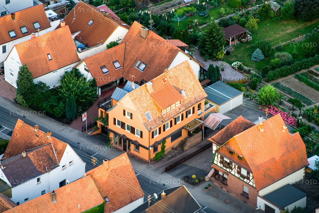 Luftbild: Schaidt, Hauptstr im Ortsteil Schaidt in Wörth im Bundesland Rheinland-Pfalz in Deutschland. Foto: IMG_3183.jpg vom 30.06.2006 durch Werner Riehm/FLY-FOTO.de