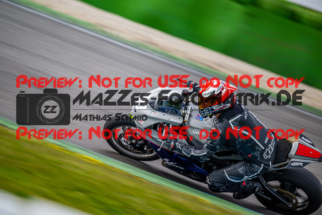 MaZZes_FotoMatrix_230410_5766 | ROT