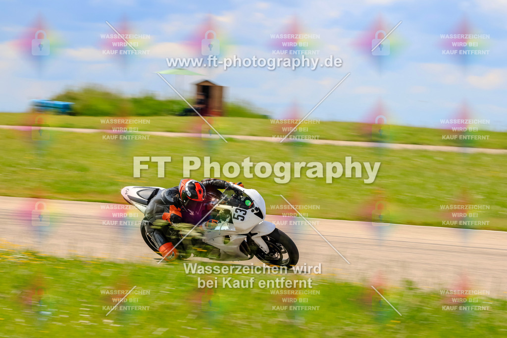 MotoTeam-0452 | Hier findet Ihr Bilder von Touristenfahrten auf der Nürburgring Nordschleife oder von anderen Veranstaltungen die ich besucht habe. Viel Spass beim Durch Schauen 