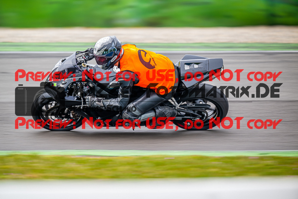 MaZZes_FotoMatrix_230410_4738 | INST