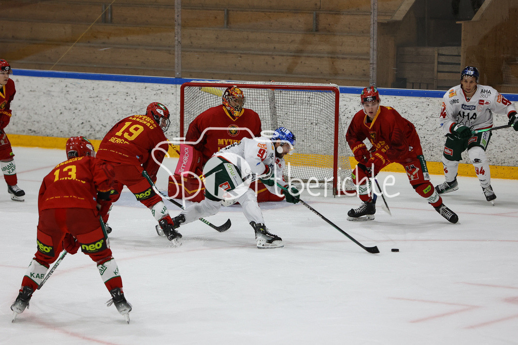 SC Langnau Tigers - Augsburger Panther | Luke ESPOSITO (AEV #91) bei einem Torschussversuch