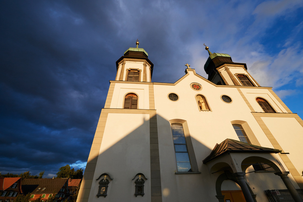 Wallfahrtskirche Maria Heimsuchung im Abendlicht | Bildstein, Austria - September 14, 2017: Wallfahrtskirche Maria Heimsuchung im Abendlicht. - Realisiert mit Pictrs.com