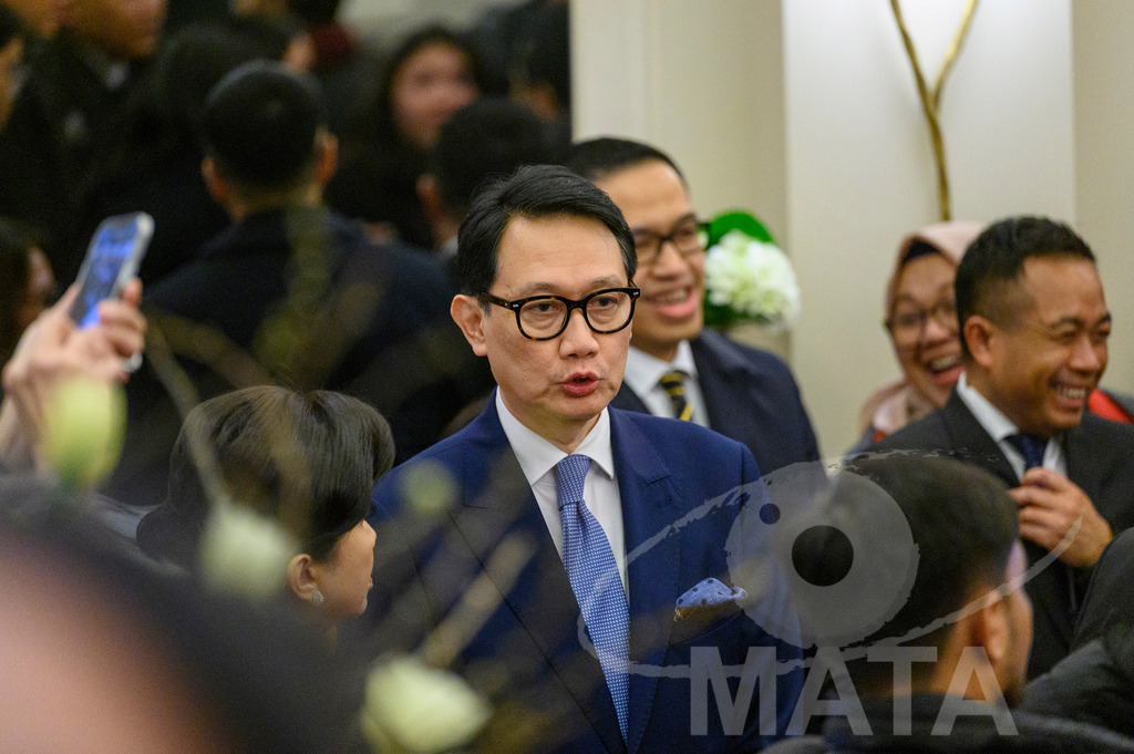 _DWA5524 | Welcoming Jokowi Widodo's arrival by the Indonesian people at Kastens Luisenhof Hotel in the context of the opening of Hannover Messe with Indonesia as Country Partner. Hannover, 15.04.2023 - Realisiert mit Pictrs.com