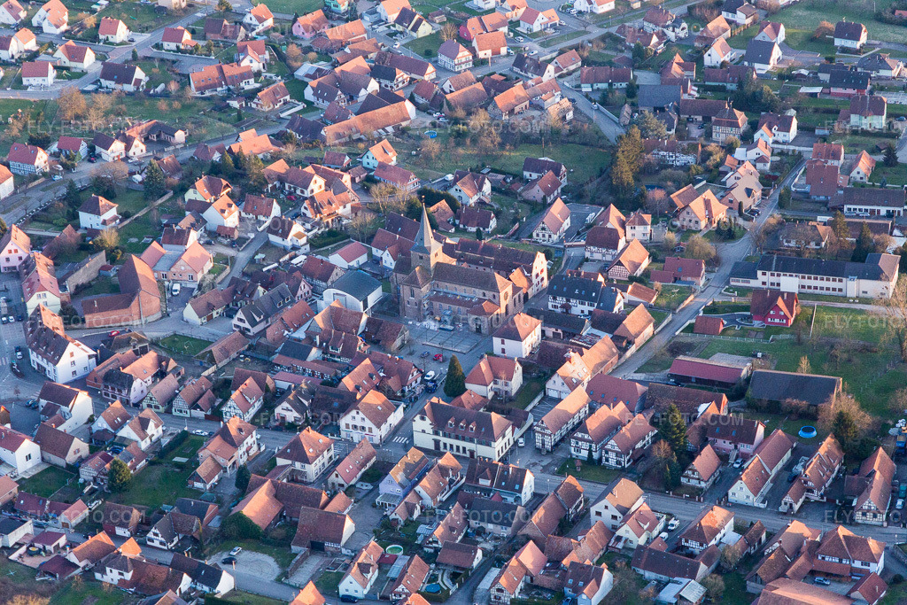 Aerial view: View of the town in Surbourg in the state Bas-Rhin, France.Photo: IMG_105000.jpg taken on 03/21/2018 by Werner Riehm/FLY-FOTO.comResolution of the original: 5472 x 3648 px