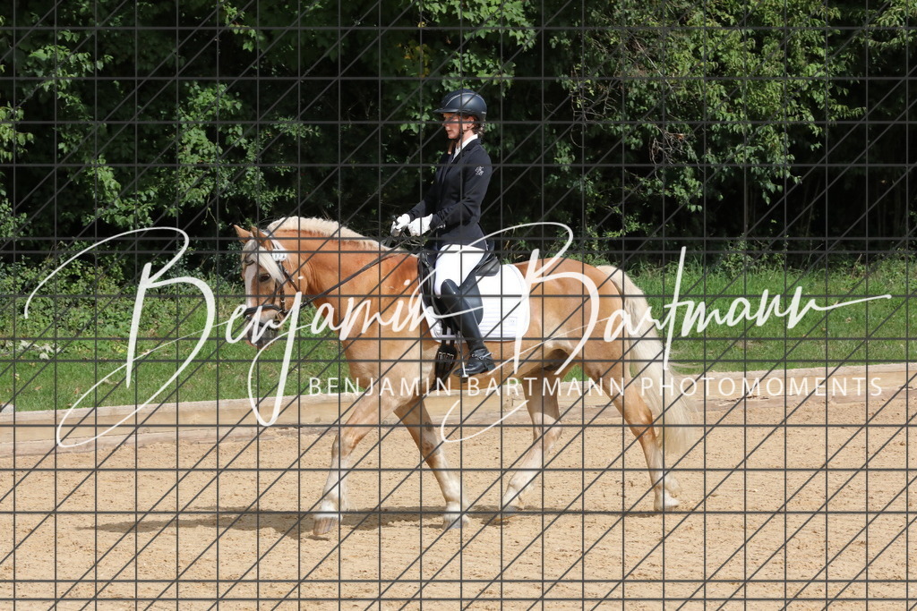 AZ2A2222 | Benjamin Bartmann Photomoments