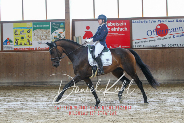 DKP43451 | Turniersportfotografie; Pferdefotografie; Dressurfotografie