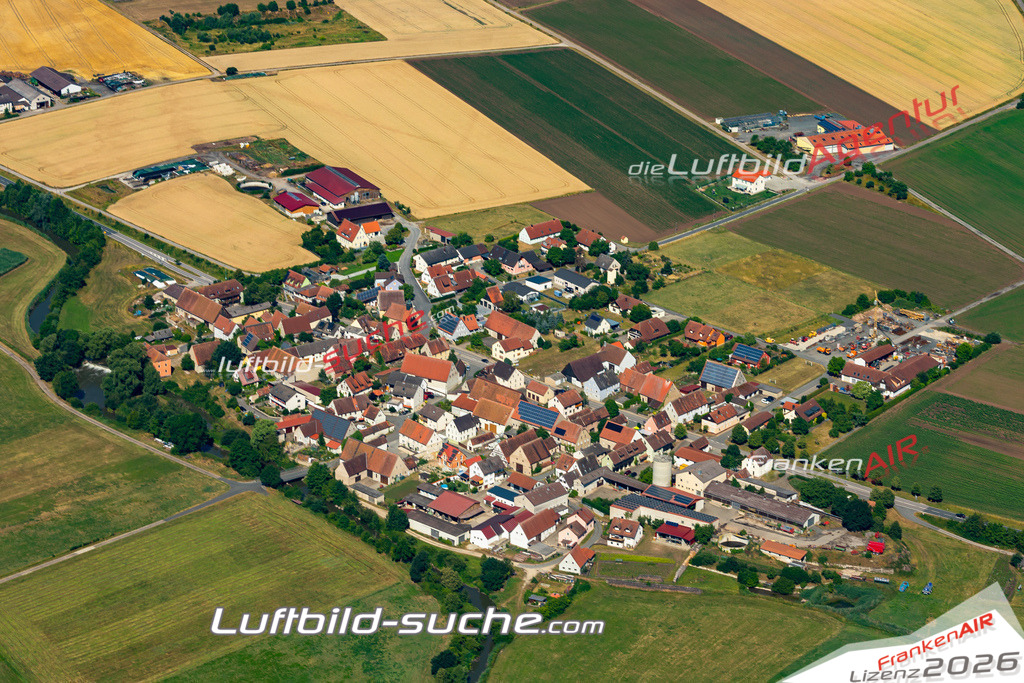 Aktuelles Luftbild von Mailach Lonnerstadt - Die Luftaufnahme wurde 2022 mittels UL-Flugzeug erstellt ( keine Drohne ) - hochauflösende Kamera-Systeme von  Canon -Beste Qualität - Für grossformatige Ausdrucke geeignet. Die Geschenkidee !