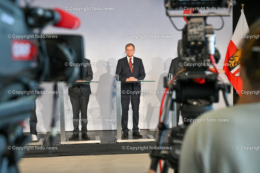 Pressekonferenz_ Land Ooe_  Oesterreichs erstes KI-Zertifizierungszentrum startet in Ooe_ 27.07.2023-22 | 27.07.2023, OK Mediendeck Linz, AUT, Pressekonferenz Stelzer,Achleitner,Haas,Manz - Oesterreichs erstes KI-Zertifizierungszentrum startet in Ooe, TUEV Austria und Software Competence Center Hagenberg eroeffnen gemeinsamen KI-Test- und Qualifizierungshub, im Bild LH Thomas Stelzer (VP)