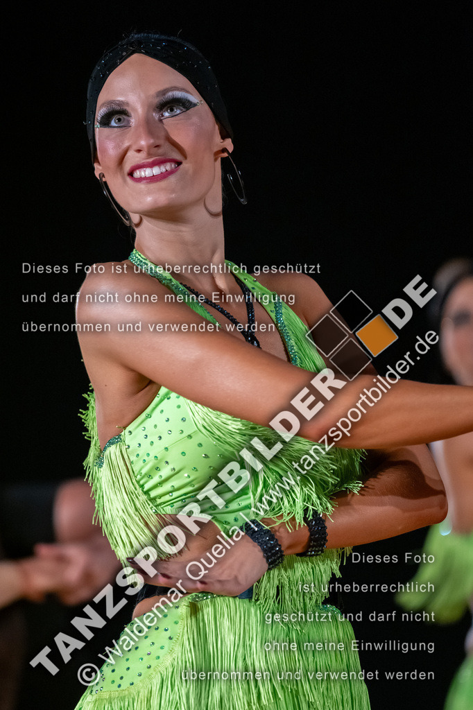 20250504-10516 | Hier finden Sie Tanz Bilder vom Latein und Standard Formationen tanzen. Sportbilder vom Tanzsport. Schöne Fotos und von Weltmeisterschaft, Europameisterschaft, Bundesliga, Regionalliga, Oberliga und Landesliga sowie von GOC Stuttgart, DanceComp, WM Bremen