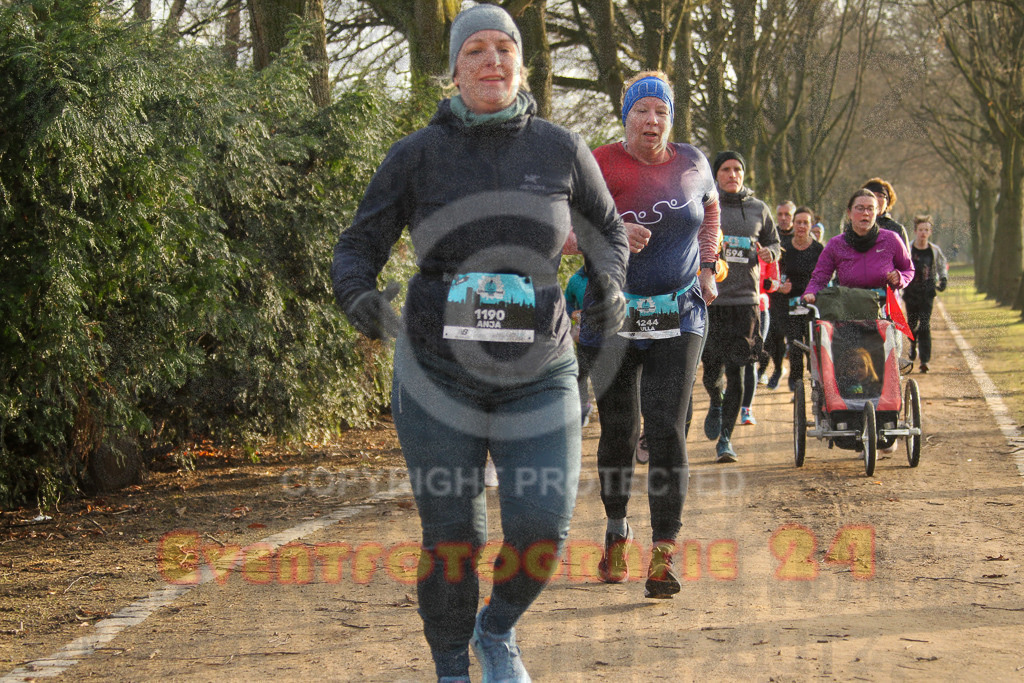241231_1021_EV4_3978 | Sportfotografie im Rhein-Sieg Kreis, Köln, Bonn, NRW, Rheinland Pfalz, Hessen, etc. Unser Tätigkeitsfeld umfasst den Laufsport vom Volkslauf über den Marathon, Duathlon, Triathon bis zum Ultralauf wie Kölnpfad Ultra oder Schindertrail.