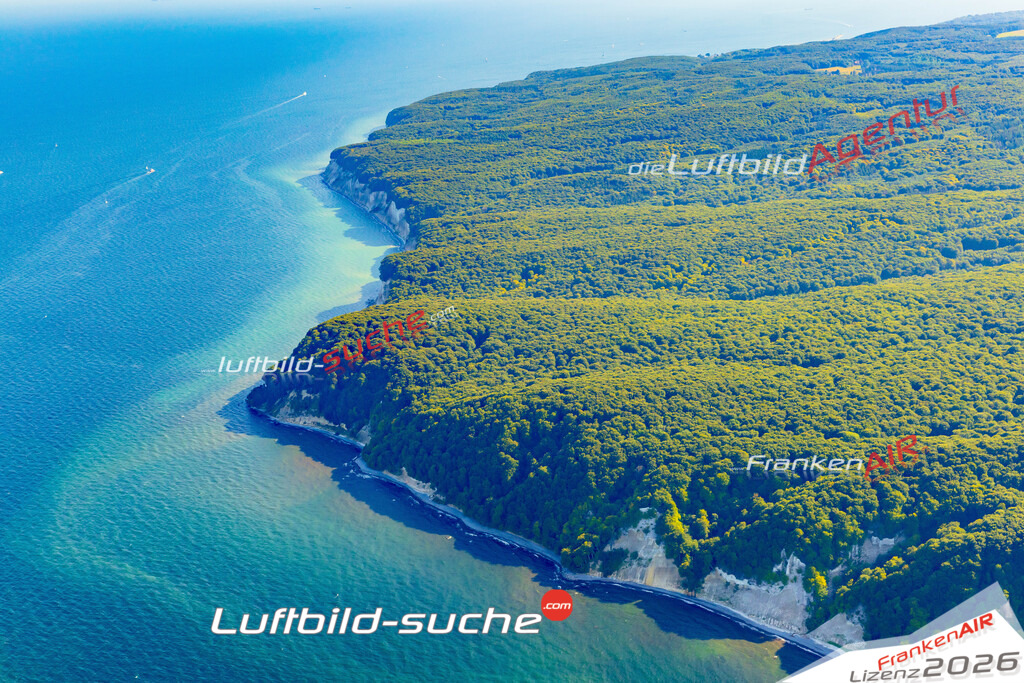 Sassnitz Bild- Das Luftbild wurde 2025 vom UL-Flugzeug heraus erstellt ( keine Drohne bzw. Drohnenaufnahme ) - Hochauflösende Luftaufnahme -Nicht vergleichbar mit Google Maps oder Satelittenbilder- Die Geschenkidee !Mit Lizenz und Bildrechte bestellbar - CC