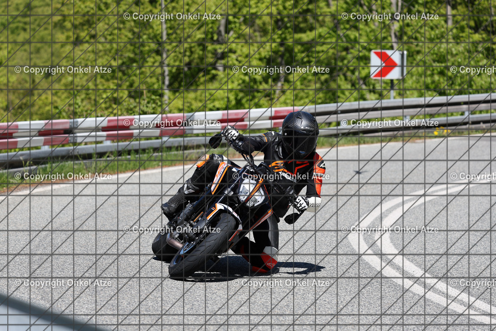 IMG_9665 | Fotograf am Kyffhäuser. Onkel Atze. Kyffhäuser Rennstrecke. Café36. Motorsportfotografie. - Realisiert mit Pictrs.com