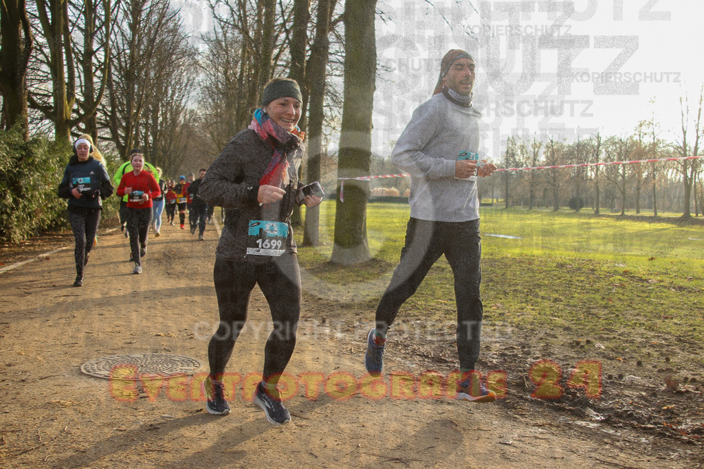 241231_1018_EV4_3760 | Sportfotografie im Rhein-Sieg Kreis, Köln, Bonn, NRW, Rheinland Pfalz, Hessen, etc. Unser Tätigkeitsfeld umfasst den Laufsport vom Volkslauf über den Marathon, Duathlon, Triathon bis zum Ultralauf wie Kölnpfad Ultra oder Schindertrail.