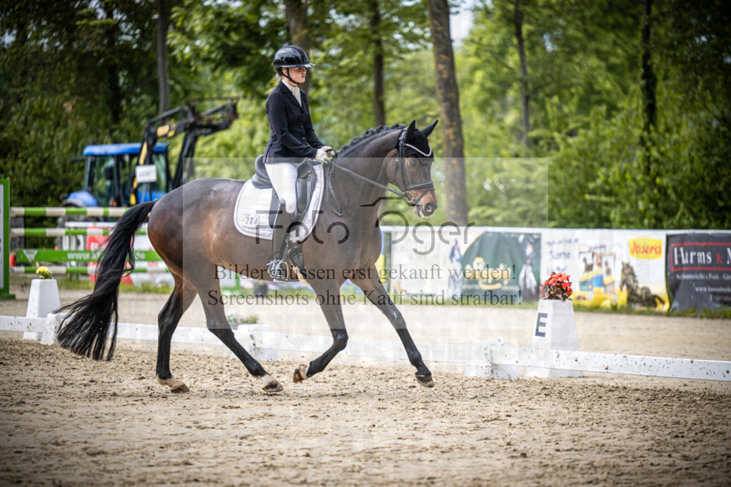 DOS_2140 | Reitturnier Venne - Realisiert mit Pictrs.com