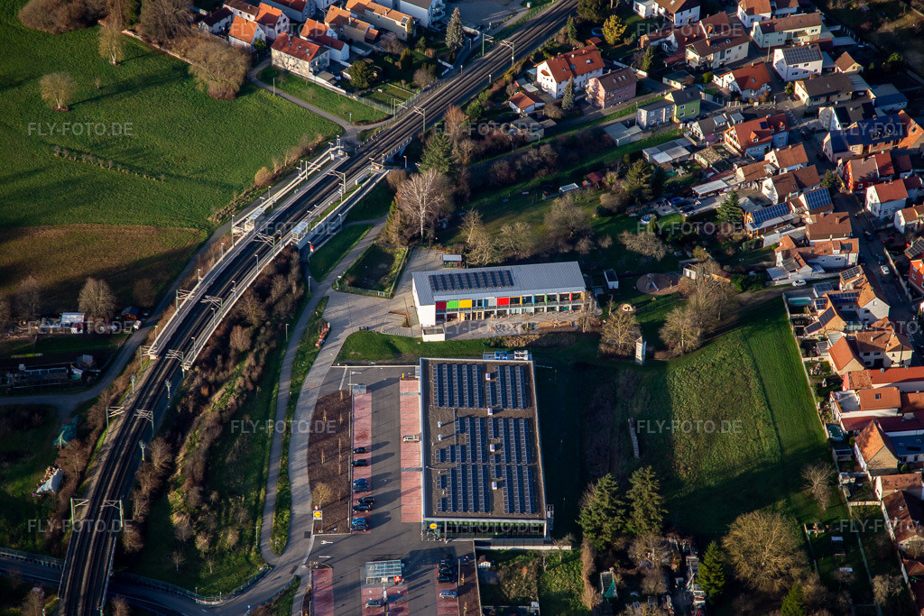 Luftbild: Lidl und Kita Louise-Scheppler in Wörth am Rhein im Bundesland Rheinland-Pfalz in Deutschland. Foto: IMG_135755.jpg vom 03.01.2023 durch Werner Riehm/FLY-FOTO.de
