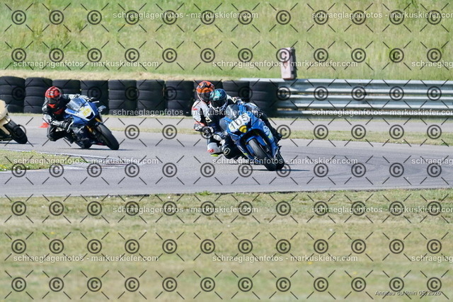 26BT02-0552 | markuskiefer.com - Realisiert mit Pictrs.com