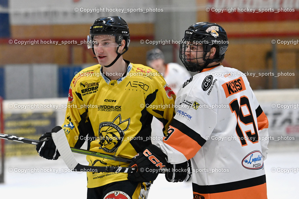 EC Hornets Spittal vs. USC Piraten Velden 18.2.2024 | #81 Sivec Peter Paul EC Hornets Spittal, #19 Kleiß Leon Philipp USC Velden, EC Hornets Spittal vs. USC Piraten Velden 18.2.2024, EC Hornets Spittal vs. USC Piraten Velden 18.2.2024 am 18.02.2024 in Spittal an der Drau (Eissportzentrum Spittal), Austria, (Photo by Bernd Stefan)
