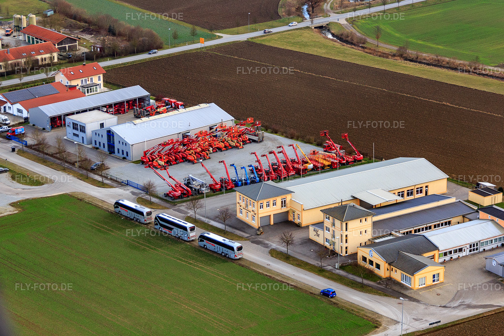 Luftbild: Gewerbegebiet Bad Birnbach mit Hainthaler Arbeitsbühnen & Stapler in Bad Birnbach im Bundesland Bayern in Deutschland. – Foto: IMG_085565.jpg vom 31.12.2015 durch Werner Riehm/FLY-FOTO.de – Auflösung des Originals: 4508 x 3005 px – Arbeitsbühnen mieten in Passau, Deggendorf und Niederbayern