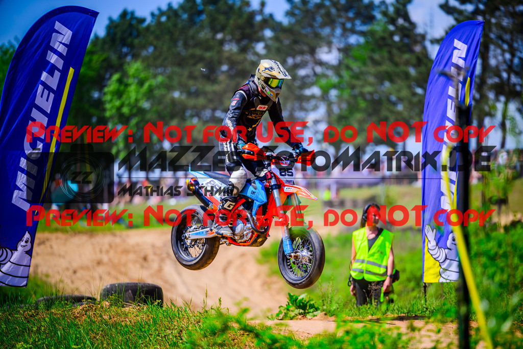 MaZZes_FotoMatrix_240512_6021986_3143 | S4