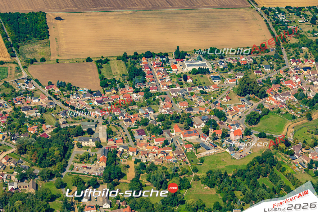 Luftbild der Stadt Obhausen - Das Luftbild wurde 2025 vom UL-Flugzeug heraus erstellt ( keine Drohnenaufnahme ) - Hochauflösende Luftaufnahme - für Wandbilder und großformatige Ausdrucke geeignet. Das besondere Geschenk!Hier alle&nbsp;Infos zur Lizenzierung der LuftaufnahmeWir fliegen auch dieses Jahr wieder in Ihre Region um Luftbilder zu erstellen.- Luftbild anfragen