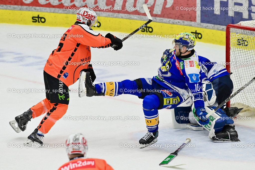 EC IDM WÄRMEPUMPEN VSV vs. MOSER MEDICAL GRAZ99ERS | #17 Manuel Ganahl Graz 99ers, #10 Thomas Vallant EC VSV, #35 Joe Cannata EC VSV, EC IDM WÄRMEPUMPEN VSV vs. MOSER MEDICAL GRAZ99ERS, EC IDM WÄRMEPUMPEN VSV vs. MOSER MEDICAL GRAZ99ERS am 12.03.2026 in Villach (Stadthalle Villach), Austria, (Photo by Bernd Stefan)